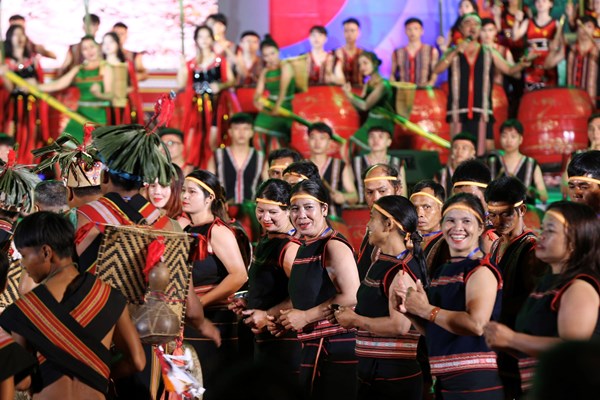 Tưng bừng Ngày hội VHTTDL các dân tộc vùng Tây Nguyên - Anh 15
