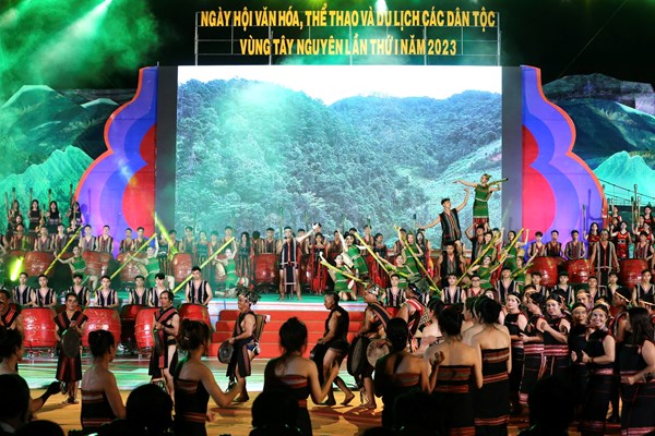 Tưng bừng Ngày hội VHTTDL các dân tộc vùng Tây Nguyên - Anh 13