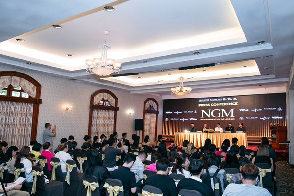 Dự án sách ảnh thời trang kết nối các thế hệ người mẫu - Anh 1