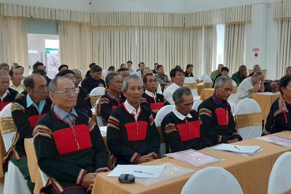 Phát huy bản sắc văn hóa góp phần đẩy lùi hủ tục lạc hậu - Anh 2
