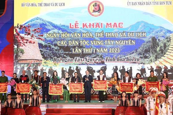 Ngày hội VHTTDL các dân tộc vùng Tây Nguyên lần thứ I năm 2023: Đồng bào đắm mình trong 