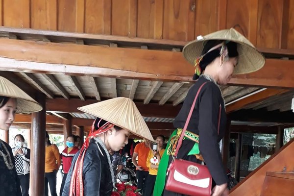 Hát Quan làng- nét đẹp văn hóa trong lễ cưới của người Tày - Anh 4