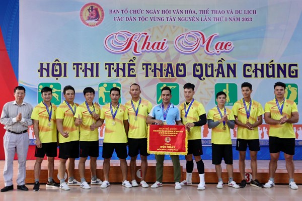 Sôi nổi Hội thi thể thao quần chúng các dân tộc vùng Tây Nguyên - Anh 9