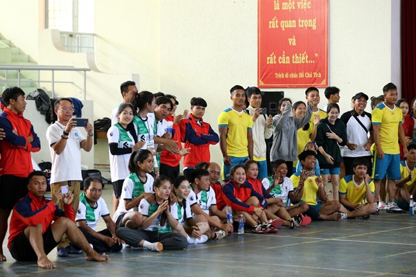 Sôi nổi Hội thi thể thao quần chúng các dân tộc vùng Tây Nguyên - Anh 2