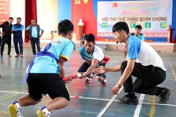 Sôi nổi Hội thi thể thao quần chúng các dân tộc vùng Tây Nguyên - Anh 4