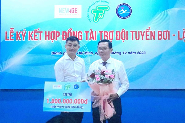 “Tiếp sức” cho bơi, lặn TP.HCM - Anh 1