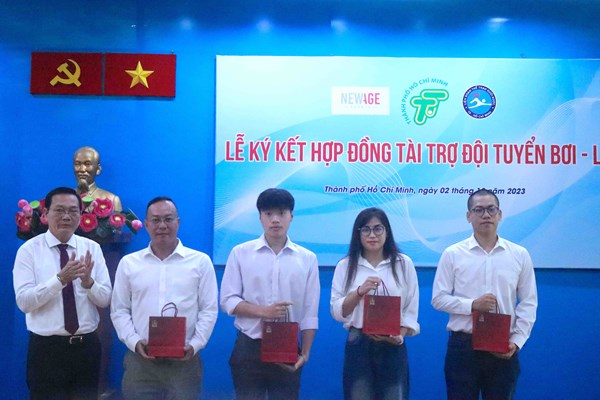 “Tiếp sức” cho bơi, lặn TP.HCM - Anh 2