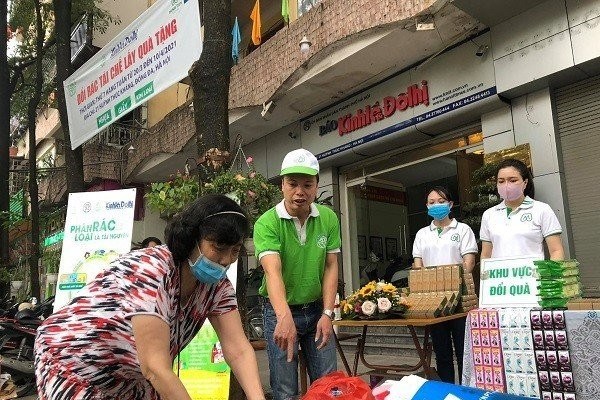 Cần trách nhiệm của cộng đồng trong phân loại, tái chế rác thải ở Hà Nội - Anh 4
