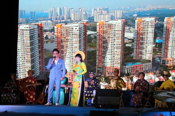 TP.HCM: Khai mạc Liên hoan Đờn ca tài tử Nam Bộ giải 