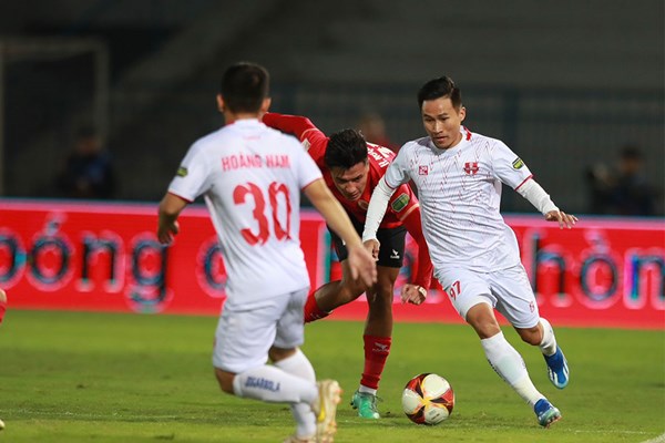 “Mưa bàn thắng” tại vòng 4 V.League - Anh 1