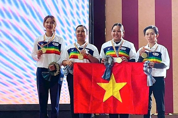 Dấu ấn trên đấu trường quốc tế - Anh 1