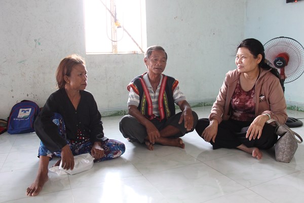 Những “già cội’ của bản làng - Anh 2