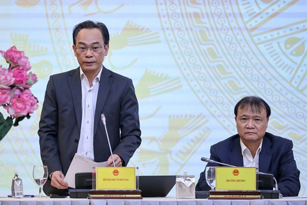 Vụ học sinh xúc phạm cô giáo ở Tuyên Quang rất nghiêm trọng và là bài học sâu sắc - Anh 1