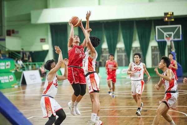Hon 1.000 VDV tranh tai tai Giai Bong ro sinh vien TP.HCM 2023 - Anh 2