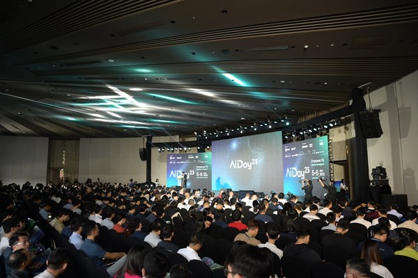 AI Day 2023 khai mạc với chủ đề “AI – tái thiết thực tại” - Anh 1