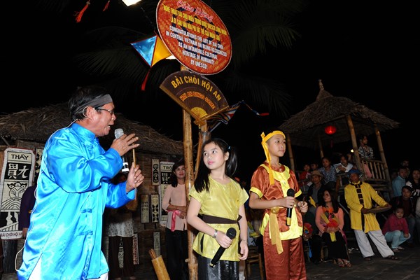 Giao lưu, tôn vinh nghệ thuật Bài chòi - Anh 1