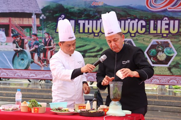 Kon Tum: Độc đáo hội thi “Ẩm thực dược liệu – Tinh hoa núi rừng” - Anh 4