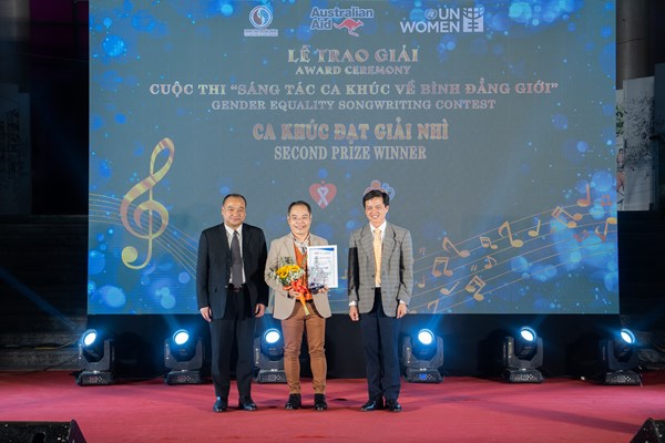 Trao giải Cuộc thi sáng tác thơ, ca khúc đầu tiên về bình đẳng giới - Anh 2