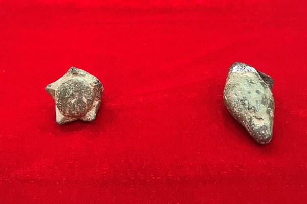 Bàn giao hiện vật con ốc và đóa sen về với bảo vật quốc gia tượng Bồ tát Tara: Sẽ hoàn nguyên hay vẫn để tách rời với bảo vật? - Anh 3