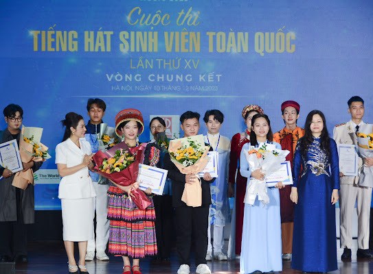 Cuộc thi “Tiếng hát sinh viên” góp phần nâng cao chất lượng giáo dục toàn diện cho sinh viên - Anh 3