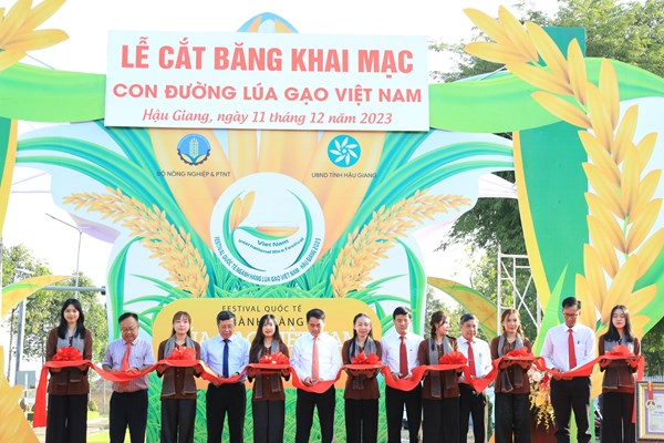 Khai mạc Triển lãm “Con đường lúa gạo Việt Nam” - Anh 1