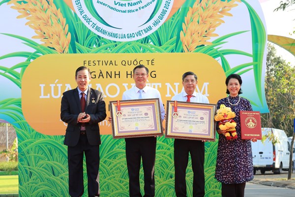 Khai mạc Triển lãm “Con đường lúa gạo Việt Nam” - Anh 4
