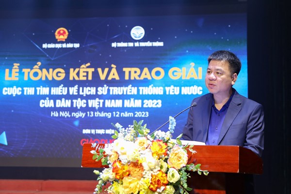 Trao giải cuộc thi Tìm hiểu lịch sử truyền thống yêu nước của dân tộc Việt Nam - Anh 1