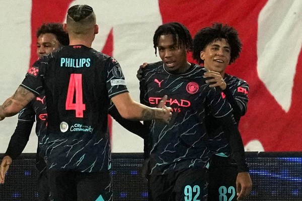 Xác định 16 đội vào vòng 1/8 Champions League 2023/2024 - Anh 1