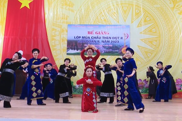 Nâng cao nhu cầu sinh hoạt văn hóa của người dân - Anh 1