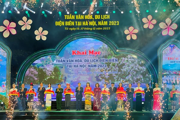Rộn ràng, sôi động Tuần Văn hóa, du lịch Điện Biên tại Hà Nội - Anh 1