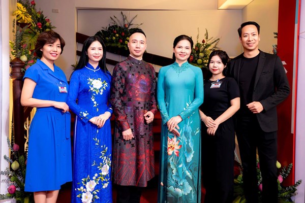 Đạo diễn Quang Tú: Quảng bá văn hoá áo dài phải thực sự có tình yêu và niềm đam mê! - Anh 1