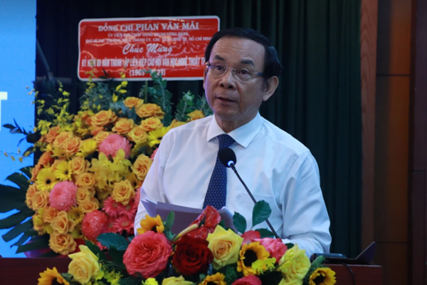 Lễ kỷ niệm 60 năm thành lập Liên hiệp các hội VHNT TP.HCM - Anh 2