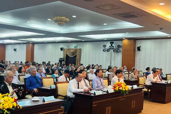Lễ kỷ niệm 60 năm thành lập Liên hiệp các hội VHNT TP.HCM - Anh 1