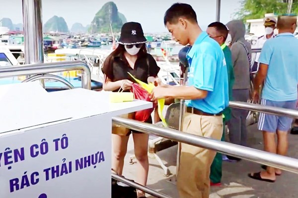 Quảng Ninh với mô hình tăng trưởng từ “nâu” sang “xanh” - Anh 1