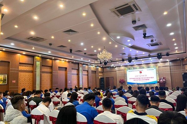 Tập huấn bảo tồn văn hóa truyền thống tốt đẹp của các DTTS gắn với phát triển du lịch cho thanh niên - Anh 1
