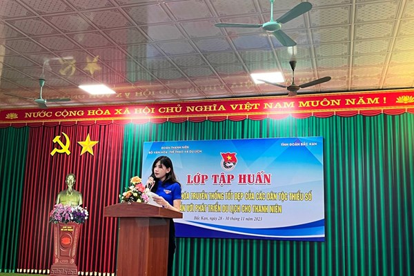 Tập huấn bảo tồn văn hóa truyền thống tốt đẹp của các DTTS gắn với phát triển du lịch cho thanh niên - Anh 2
