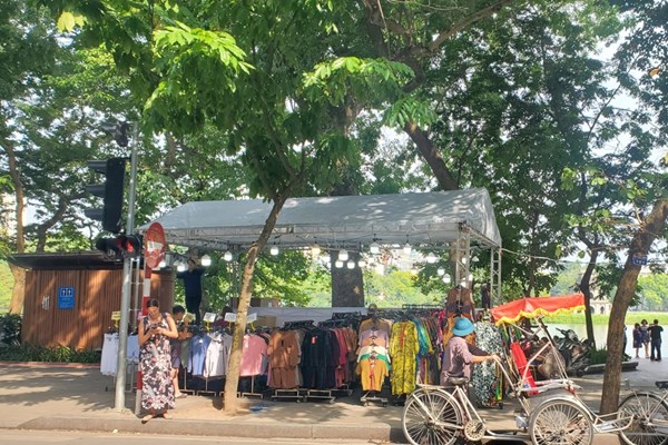 Không tổ chức các sự kiện có tính chất quảng cáo, thương mại, ẩm thực phố đi bộ hồ Hoàn Kiếm - Anh 1