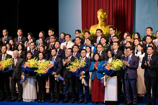 Chủ tịch nước: Sinh viên cần xác định tâm thế, trách nhiệm của mình đối với đất nước - Anh 3