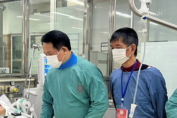 Nhiều tấm lòng chia sẻ với VĐV Nguyễn Minh Triết bị chấn thương nặng trong tập luyện - Anh 1