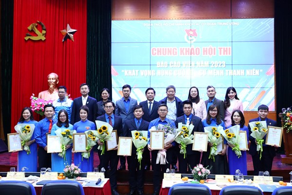 Chung khảo Hội thi báo cáo viên năm 2023: Khát vọng hùng cường – Sứ mệnh thanh niên - Anh 6