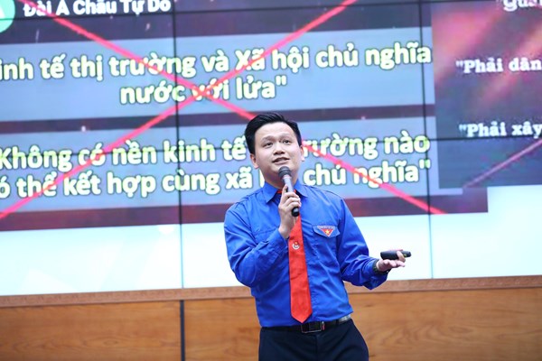 Chung khảo Hội thi báo cáo viên năm 2023: Khát vọng hùng cường – Sứ mệnh thanh niên - Anh 4