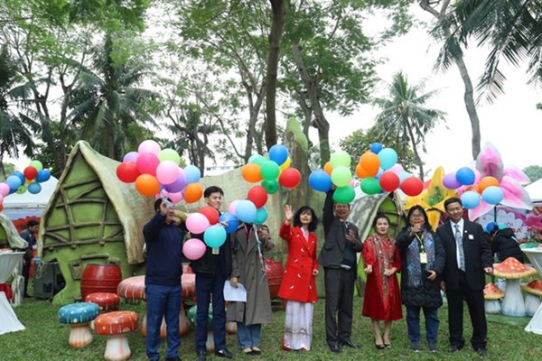 "Hà Nội - Miền Hoa 2023": Điểm hẹn check in thú vị dịp Giáng sinh và chào năm mới - ảnh 1