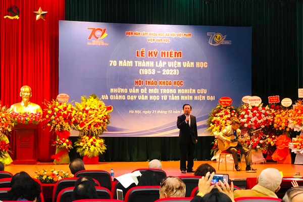 Viện Văn học: Nhiều thành tựu đáng trân trọng và tự hào - Anh 2