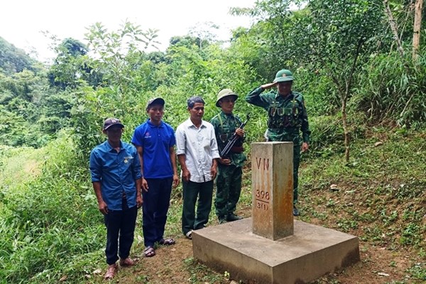 Những “cột mốc sống” bảo vệ biên giới - Anh 1