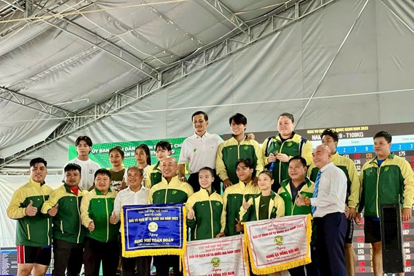 Hà Nội, TP.HCM dẫn đầu Giải cử tạ VĐQG 2023 - Anh 1