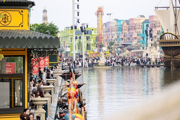 Không cần chen chúc phố cổ, giới trẻ Hà thành đổ xô đến “vũ trụ giải trí” lớn nhất miền Bắc - Anh 2