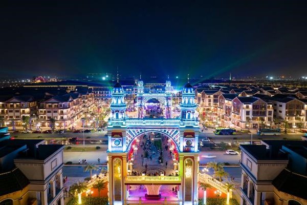 Không cần chen chúc phố cổ, giới trẻ Hà thành đổ xô đến “vũ trụ giải trí” lớn nhất miền Bắc - Anh 6