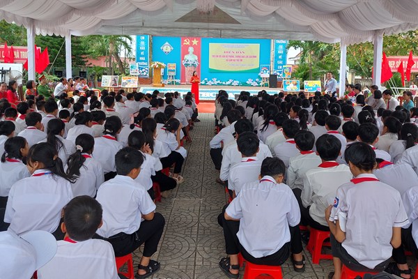 Tuyên truyền phòng, chống bạo lực gia đình, xâm hại trẻ em - Anh 1