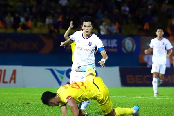Thắng Thanh Hoá, B.Bình Dương tiếp tục dẫn đầu V.League - Anh 1