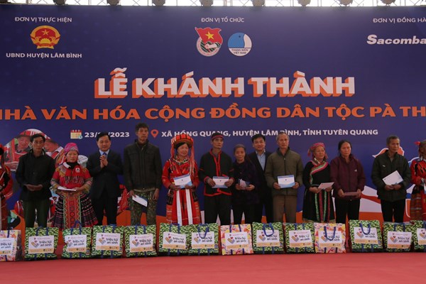Khánh thành nhà văn hóa cộng đồng dân tộc Pà Thẻn - Anh 5